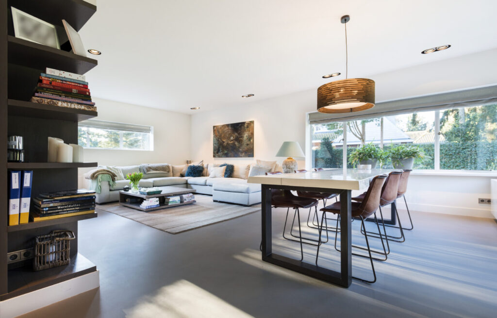 Mythes of gietvloeren in woonkamer