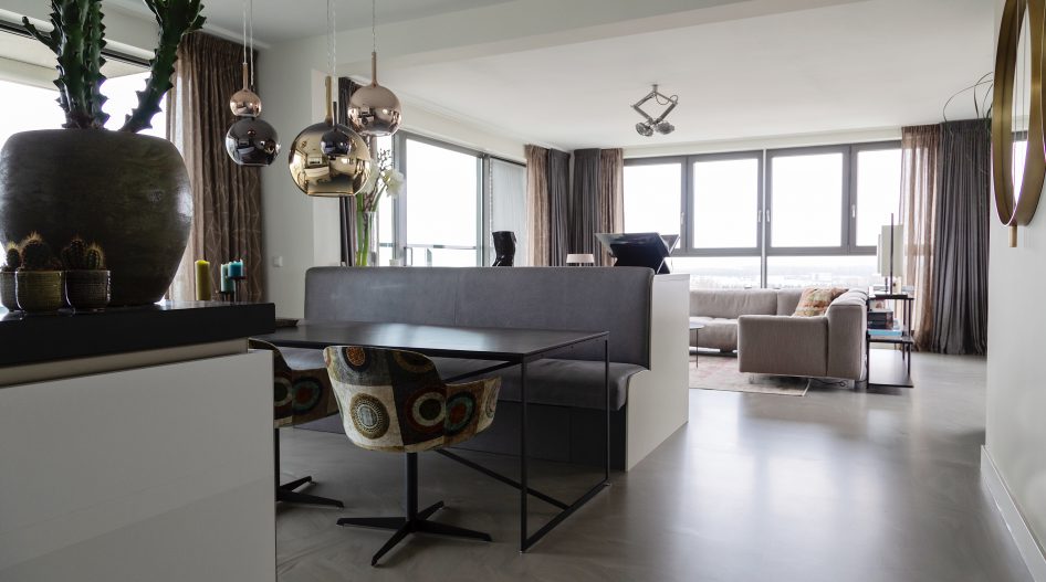 Superbase gietvloer EPI Fauzi in penthouse