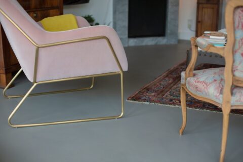 Corestone Classic Epi Grey Haze in moderne en klassieke woonkamer